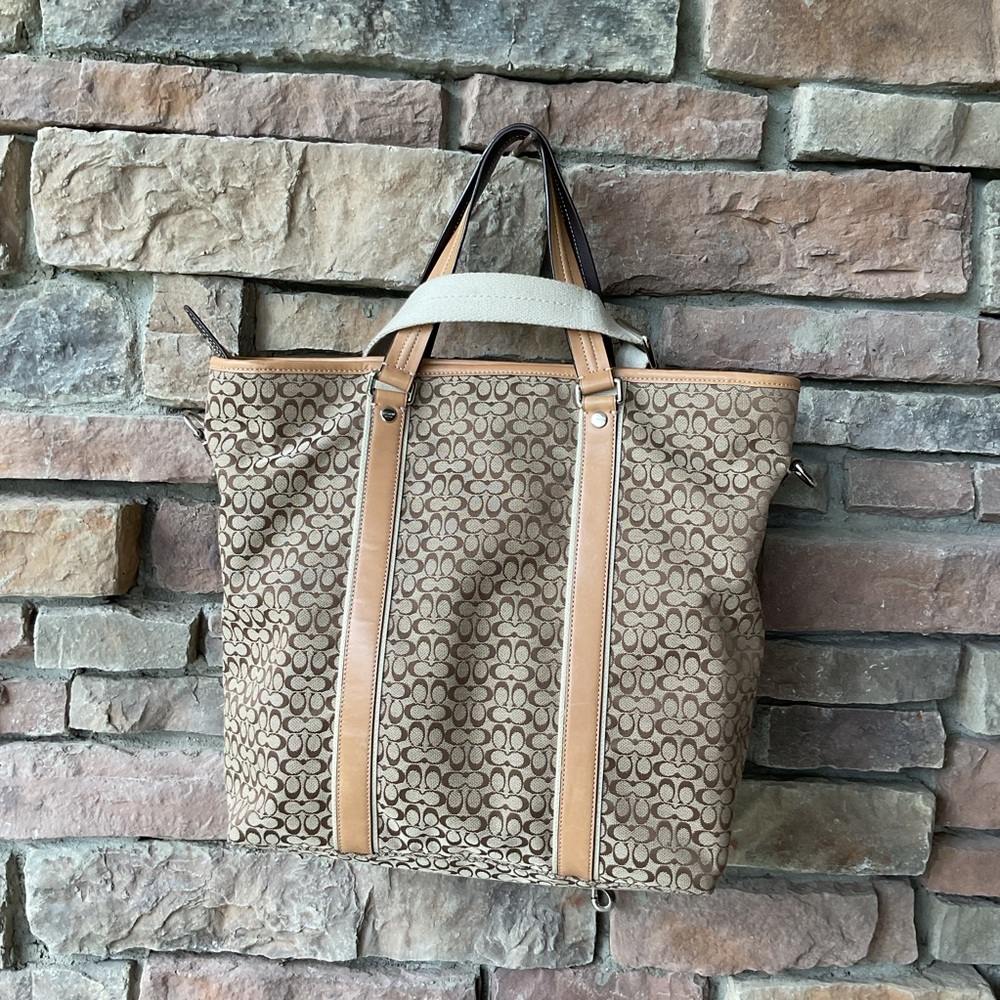 Coach Brown and Tan signature Tote Bag F77142 - Picture 3 of 9